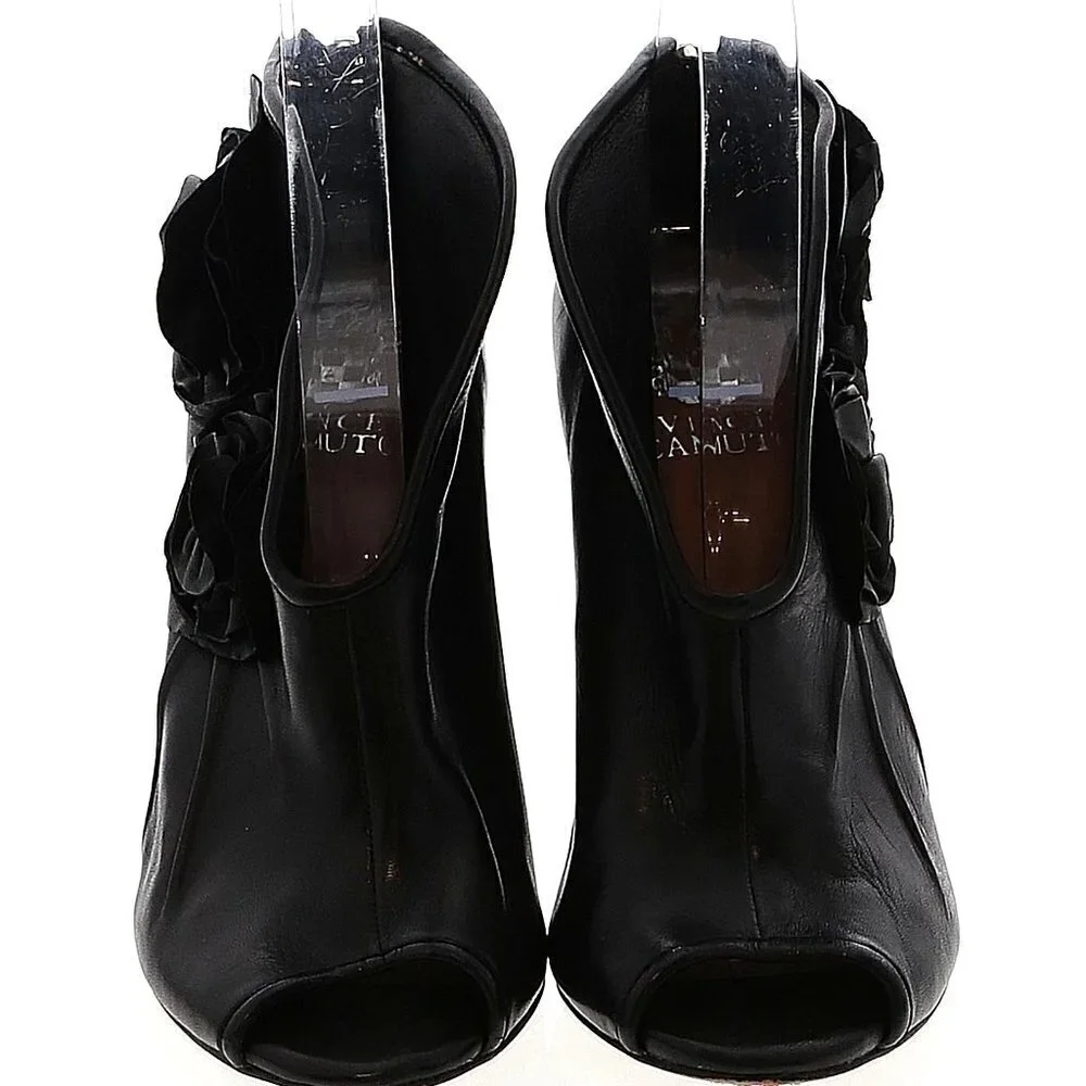 Vince Camuto signature vince